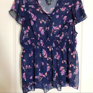 Torrid flutter sleeve blue floral dressy top 1X